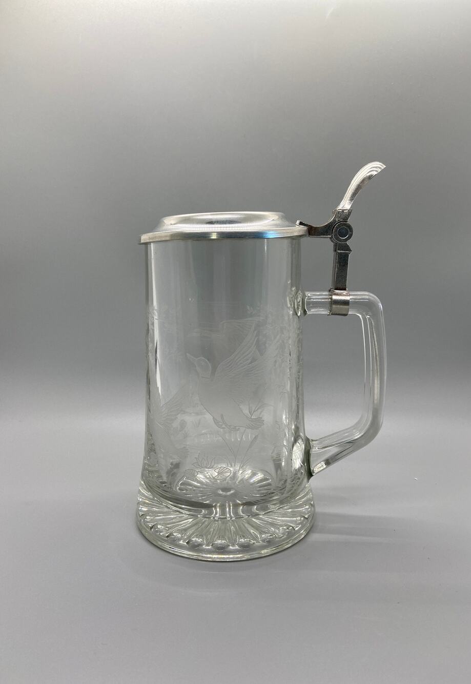 Glass Etched Duck and Pond Scene Metal Lid Stein